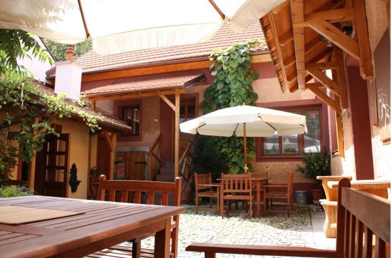 Hostel Postel Cesky Krumlov Luaran gambar